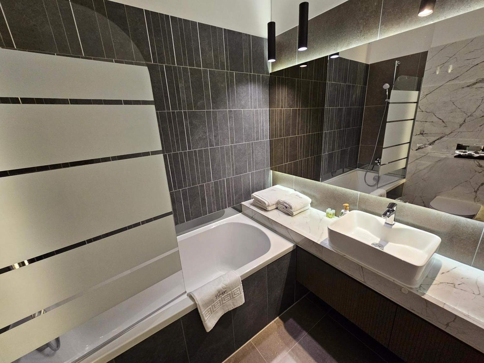 Urban Luxury Flats - Cozy Apartments At Coresi Mall #Braşov Eksteriør billede